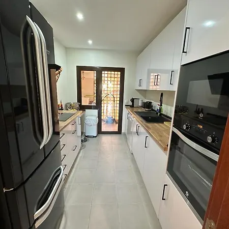 Penthouse In * إِستيبونا
